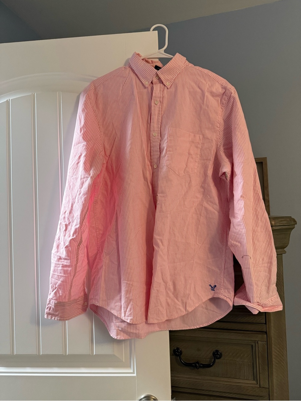 American Eagle Outfitters Men's Pink Striped Button-Down Shirt